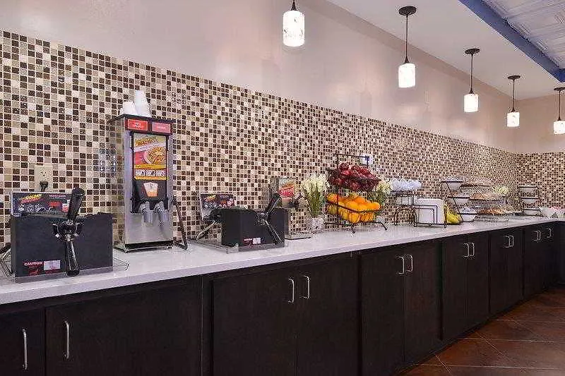 Best Western Savannah Airport Inn & Suites Pooler